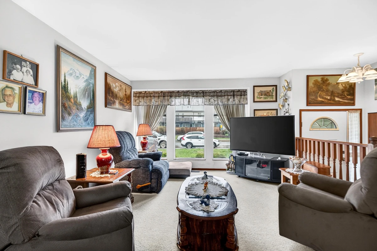 Dining Area Photo of 12125 189a Street, Pitt Meadows, BC