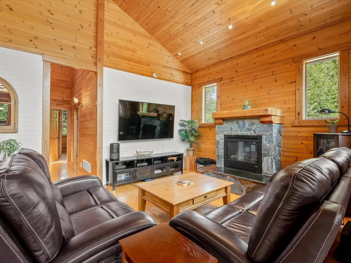 Family Room Photo of 1470 Fraser Road, Pemberton, BC