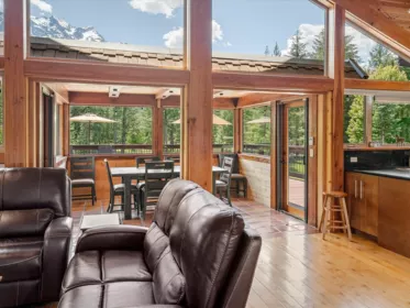 Kitchen Island Photo of 1470 Fraser Road, Pemberton, BC