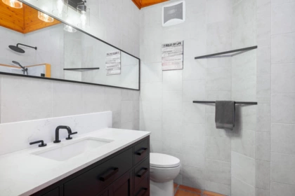 Primary Bathroom Photo of 1470 Fraser Road, Pemberton, BC