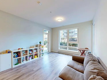 208 615 Cottonwood Avenue, Coquitlam, BC, Coquitlam — Apartment/Condo for sale