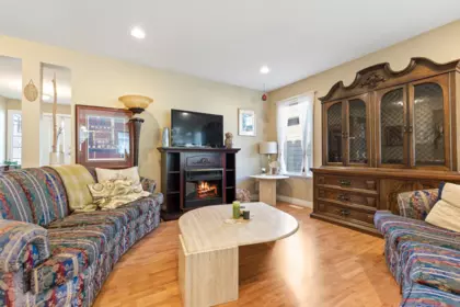 Office / Den Photo of 100 46000 Thomas Road, Chilliwack, BC