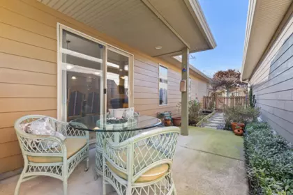 Swimming Pool Photo of 100 46000 Thomas Road, Chilliwack, BC