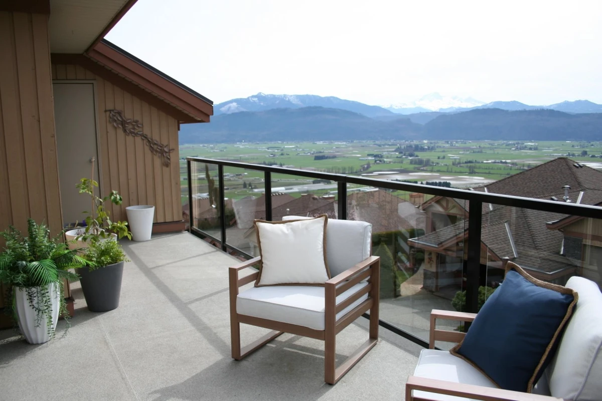 Living Room Photo of 9 35931 Empress Drive, Abbotsford, BC