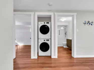 Hot Tub / Spa Photo of 4446 Quebec Street, Vancouver, BC