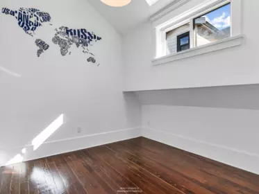 Laundry Room Photo of 4446 Quebec Street, Vancouver, BC
