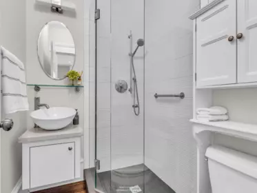 Walk-In Closet Photo of 4446 Quebec Street, Vancouver, BC