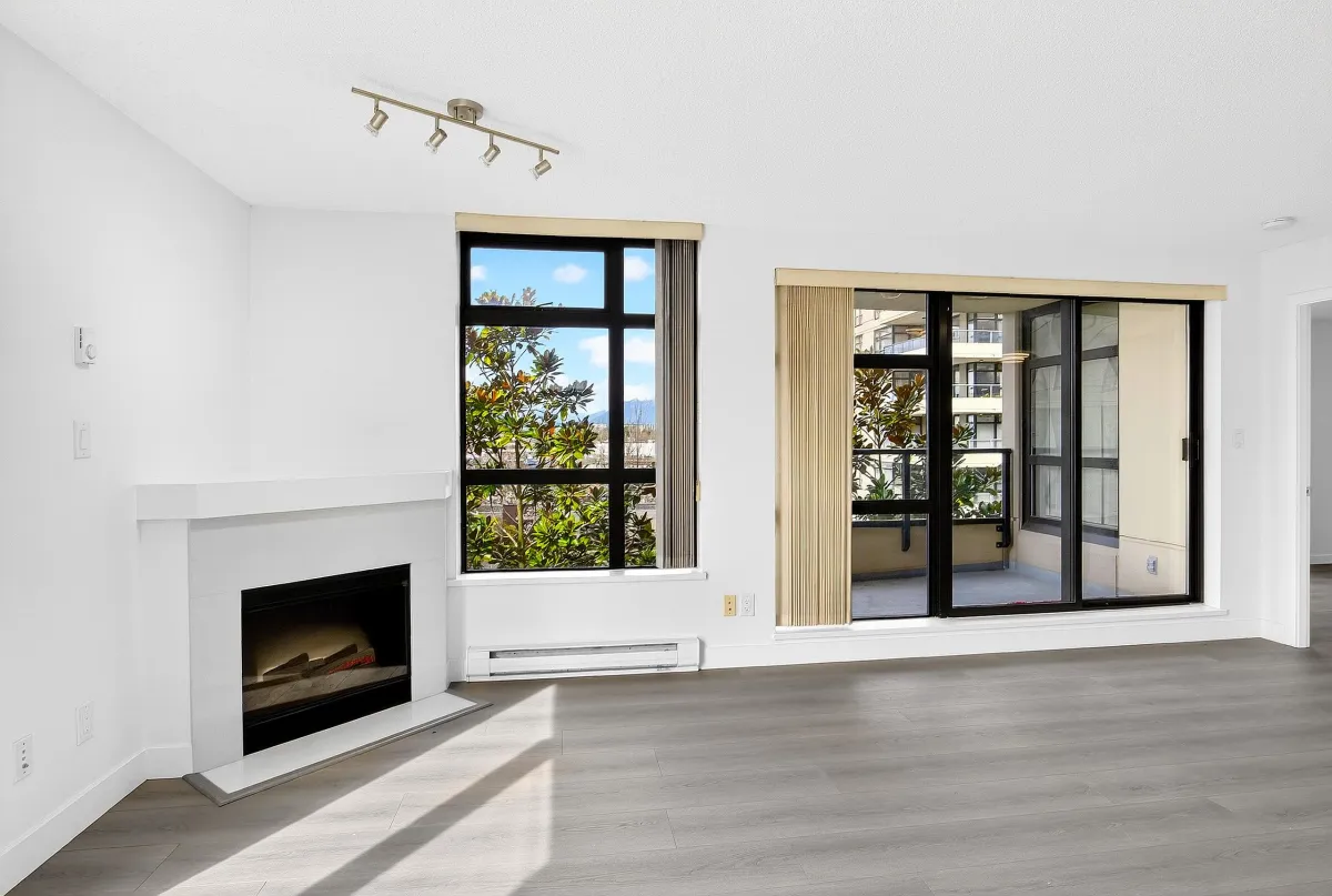 Dining Area Photo of 610 8180 Lansdowne Road, Richmond, BC