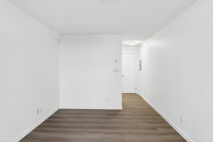 Primary Bedroom Photo of 610 8180 Lansdowne Road, Richmond, BC
