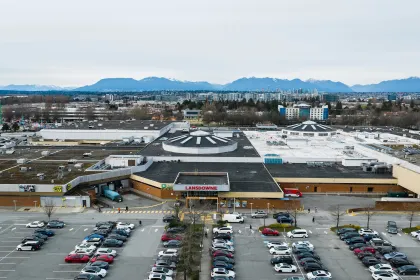 Swimming Pool Photo of 610 8180 Lansdowne Road, Richmond, BC