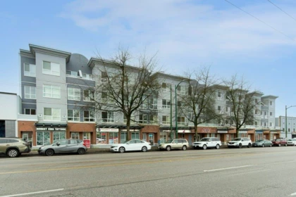 Laundry Room Photo of 313 760 Kingsway, Vancouver, BC