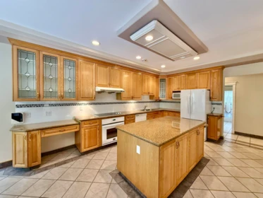 Guest Bathroom Photo of 2485 148a Street, Surrey, BC