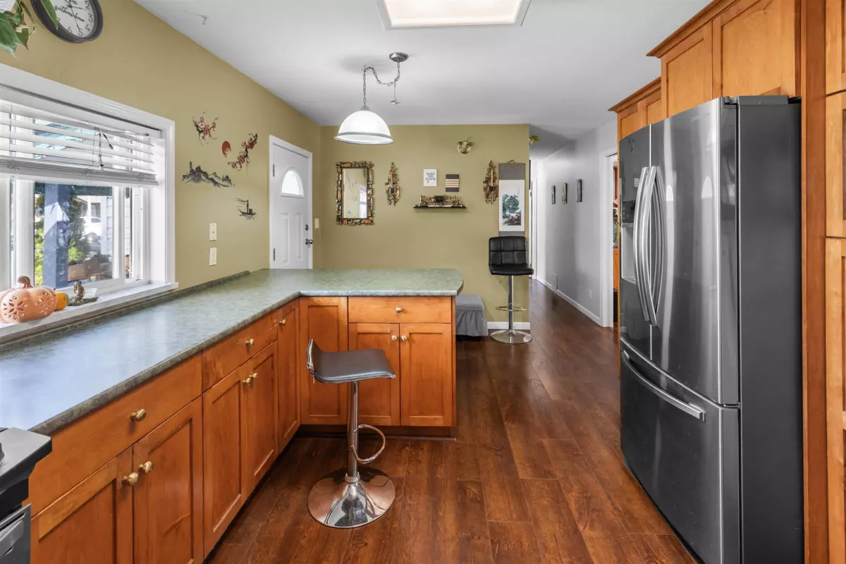 Dining Area Photo of 32622 Egglestone Avenue, Mission, BC