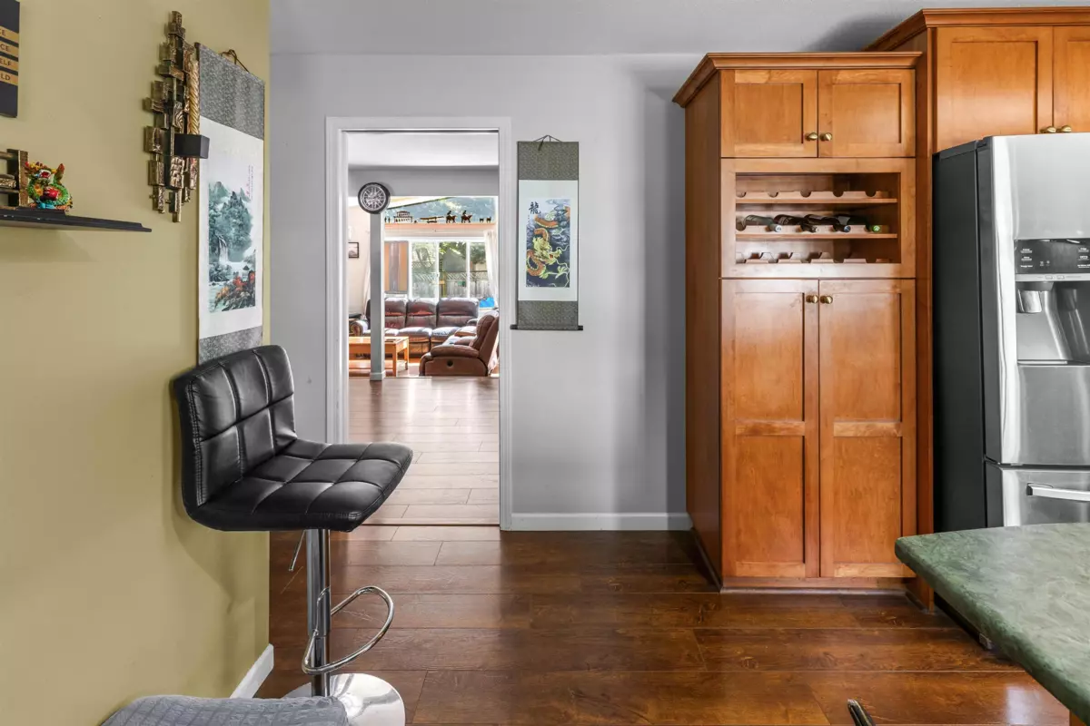 Family Room Photo of 32622 Egglestone Avenue, Mission, BC