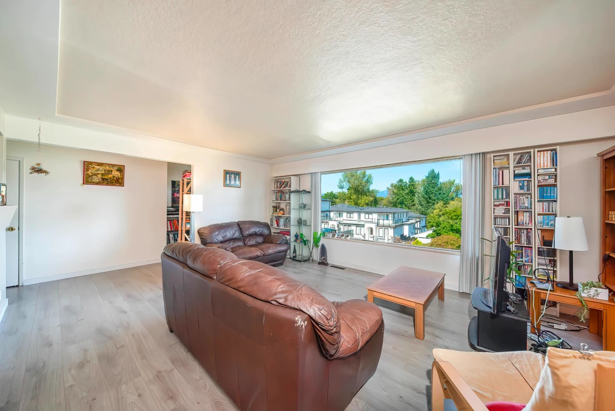Family Room Photo of 5130 Buxton Street, Burnaby, BC