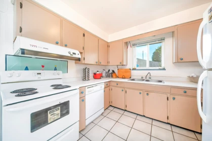 Primary Bedroom Photo of 5130 Buxton Street, Burnaby, BC
