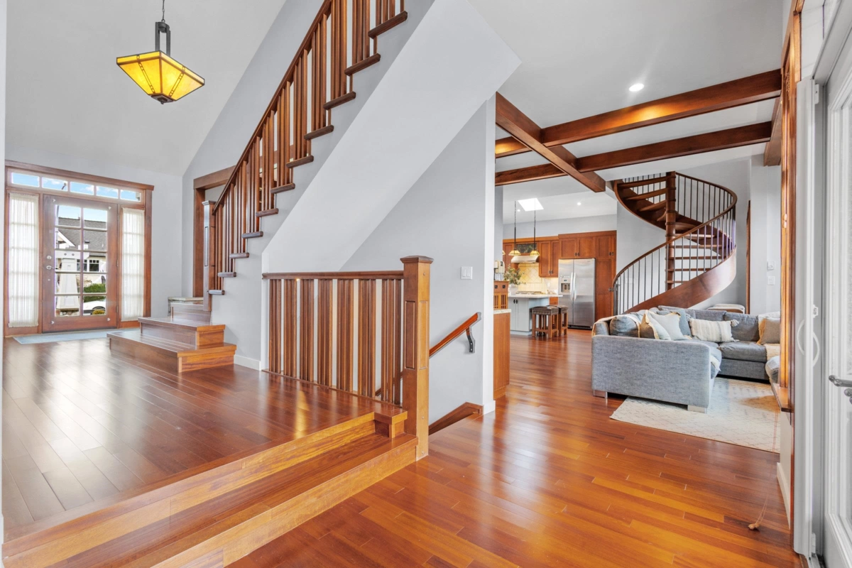 Family Room Photo of 186 Macdonald Avenue, Burnaby, BC