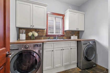 Guest Bathroom Photo of 186 Macdonald Avenue, Burnaby, BC