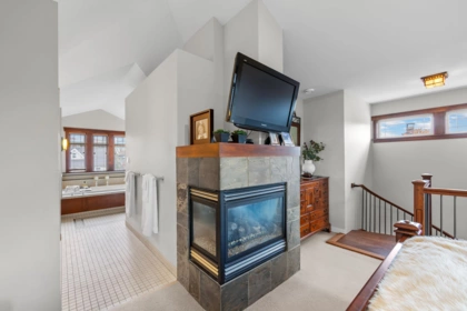 Loft / Bonus Room Photo of 186 Macdonald Avenue, Burnaby, BC
