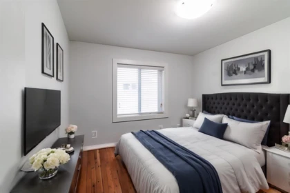 Guest Bathroom Photo of 1411 Salter Street, New Westminster, BC