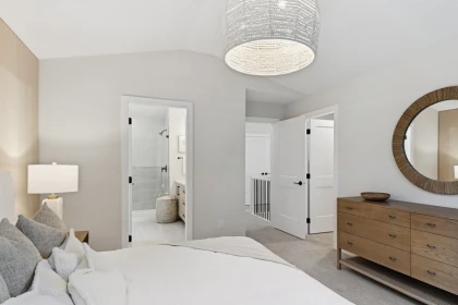 Walk-In Closet Photo of 34705 Somerset Avenue, Abbotsford, BC