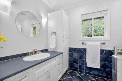 Entry Foyer Photo of 1279 Everall Street, White Rock, BC