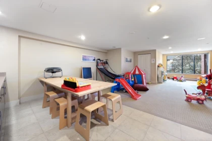 Aerial View of 1703 15 E Royal Avenue, New Westminster, BC
