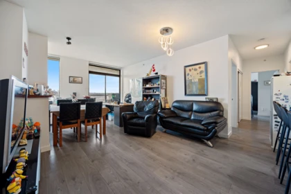 Kitchen Photo of 1703 15 E Royal Avenue, New Westminster, BC