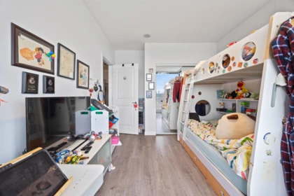 Laundry Room Photo of 1703 15 E Royal Avenue, New Westminster, BC
