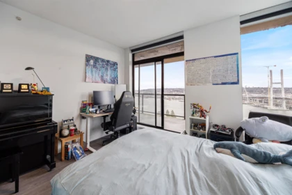 Office / Den Photo of 1703 15 E Royal Avenue, New Westminster, BC