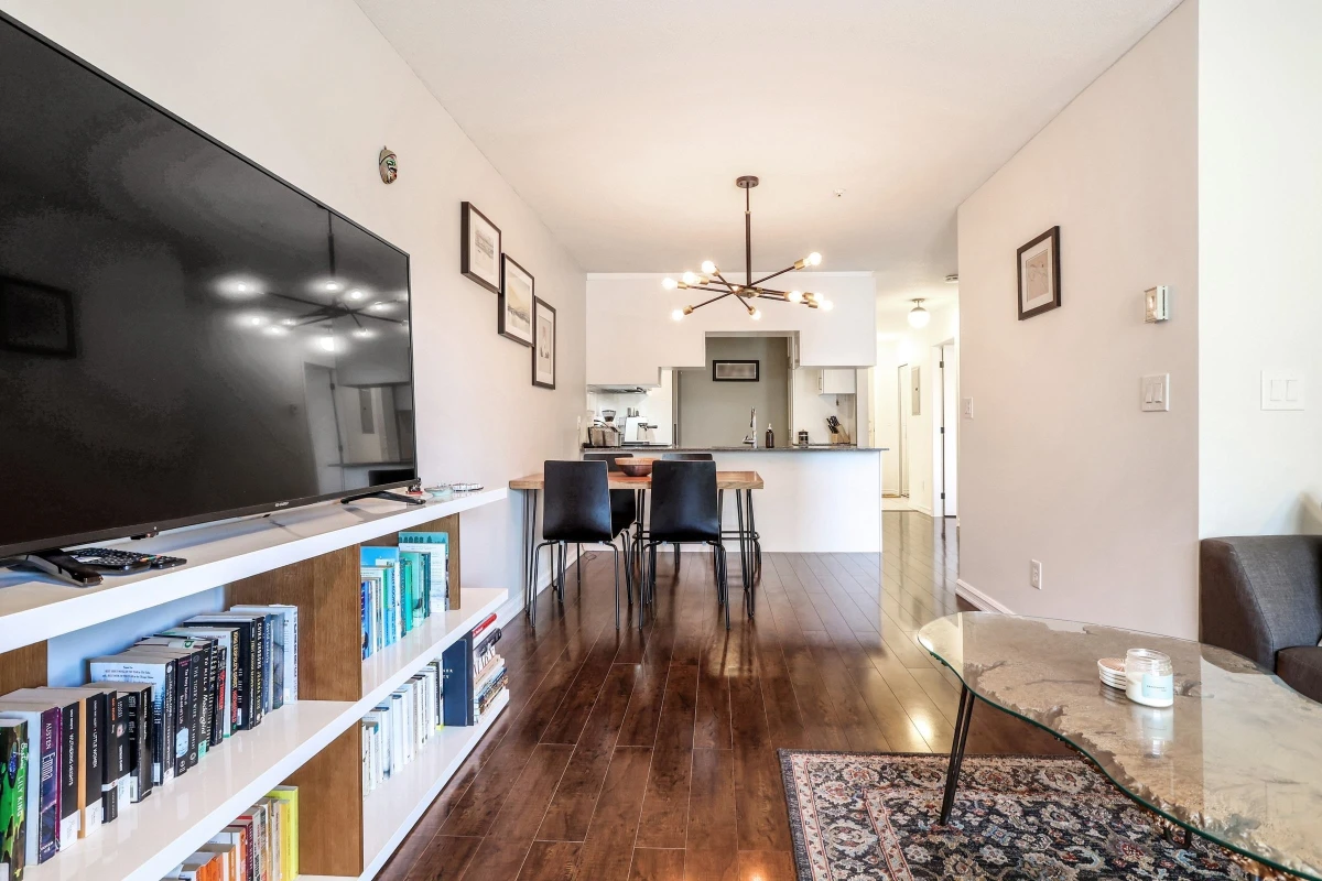 Living Room Photo of 304 135 Eleventh Street, New Westminster, BC
