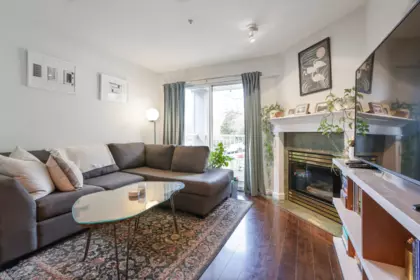 304 135 Eleventh Street, New Westminster, BC, New Westminster — Apartment/Condo for sale