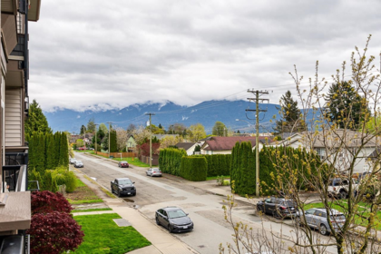 Outdoor Kitchen Photo of 204 46021 Second Avenue, Chilliwack, BC