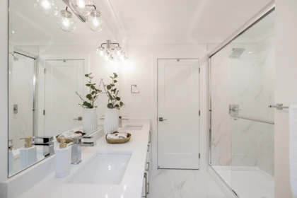 Laundry Room Photo of 102 16612 18a Avenue, Surrey, BC