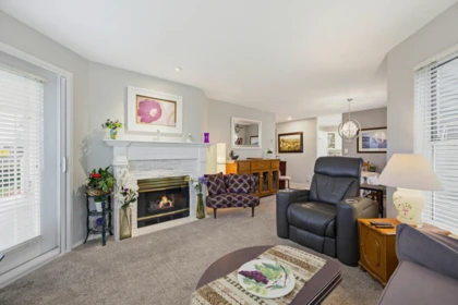 Kitchen Photo of 206 15150 108 Avenue, Surrey, BC
