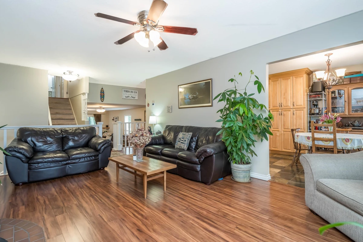 Dining Area Photo of 35183 Ewert Avenue, Mission, BC