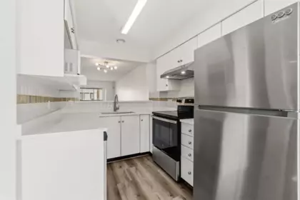 Kitchen Island Photo of 8433 Jellicoe Street, Vancouver, BC