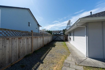 Hallway Photo of 12336 Nikola Street, Pitt Meadows, BC
