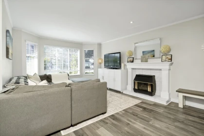 Kitchen Photo of 12336 Nikola Street, Pitt Meadows, BC