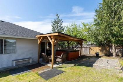 Mudroom Photo of 12336 Nikola Street, Pitt Meadows, BC