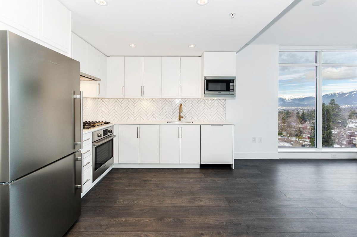 Dining Area Photo of 808 2435 Kingsway Street, Vancouver, BC