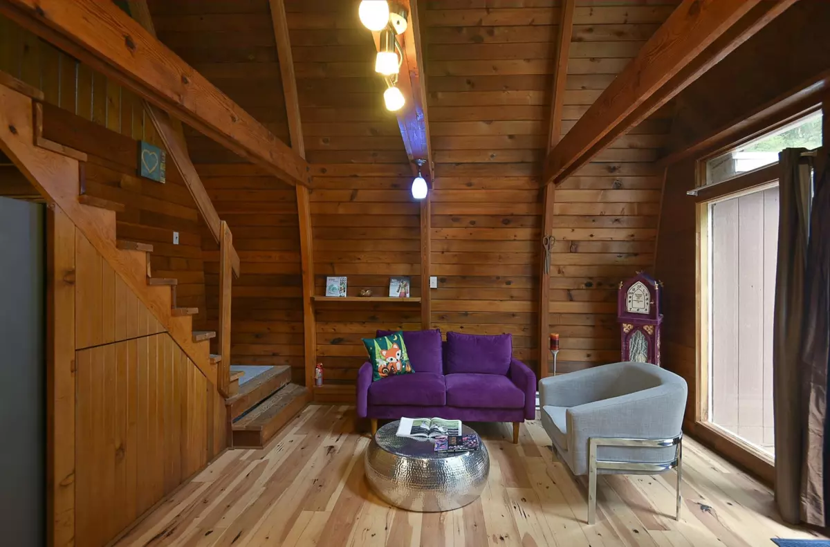 Living Room Photo of 5569 Sans Souci Road, Halfmoon Bay, BC