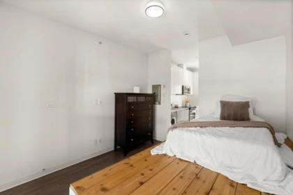 Loft / Bonus Room Photo of 618 138 E Hastings Street, Vancouver, BC
