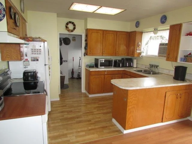 Living Room Photo of 32149 Autumn Avenue, Abbotsford, BC