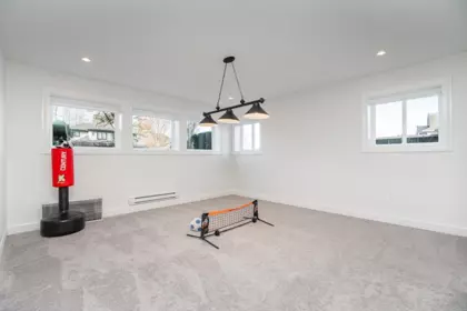 Swimming Pool Photo of 2856 165 Street, Surrey, BC