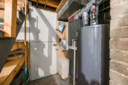 Powder Room Photo of 3383 Wellington Avenue, Vancouver, BC