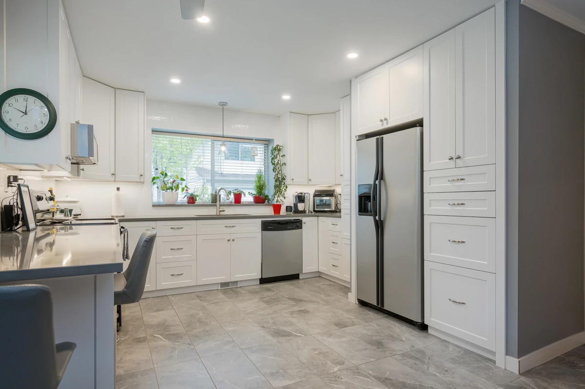 Dining Area Photo of 28 2023 Winfield Drive, Abbotsford, BC