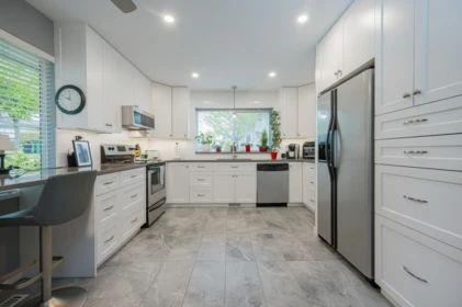 Kitchen Photo of 28 2023 Winfield Drive, Abbotsford, BC