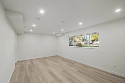 Hallway Photo of 1344 Prairie Avenue, Port Coquitlam, BC