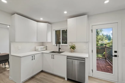 Pantry Photo of 1344 Prairie Avenue, Port Coquitlam, BC